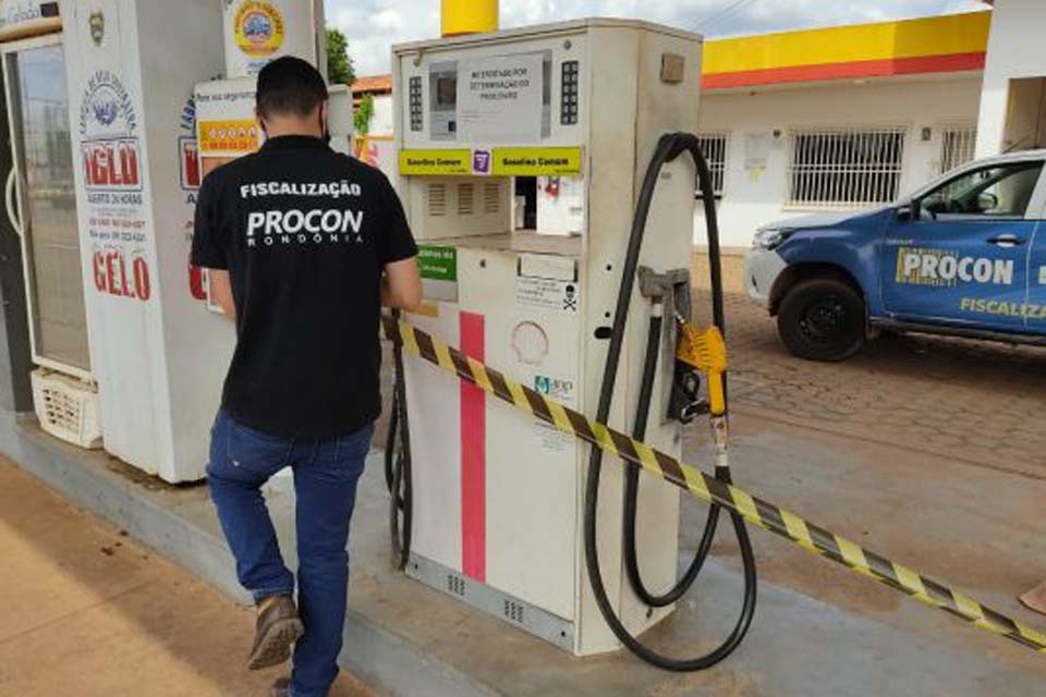 Procon interdita posto que vendia gasolina de bandeira diferente em Porto Velho