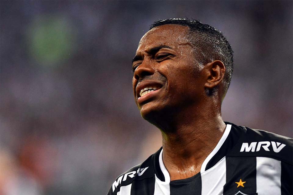 STJ dá 15 dias para defesa de Robinho contestar condenação na Itália