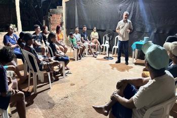 Vereador Everaldo Fogaa se rene com moradores do Trs Marias e se compromete a cobrar asfalto e posto de sade