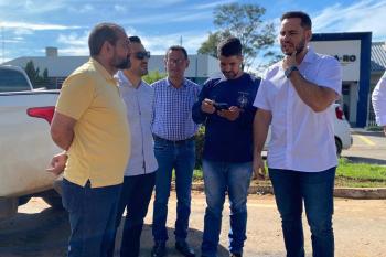 Deputado Laerte Gomes visita obras de recuperação de asfalto em ruas de Ji-Paraná