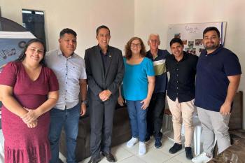 Deputado Eyder Brasil visita projeto social que atende mais de 300 crianças na zona leste 