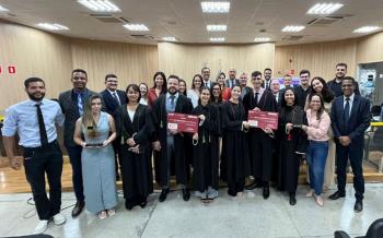 Equipe Descendentes de Têmis vence o 1º Concurso de Júri Simulado “Dra. Rita Maria Lima Moncks”