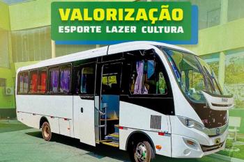 Prefeitura entrega ônibus para transporte de atletas e artistas para competições e eventos em outros municípios