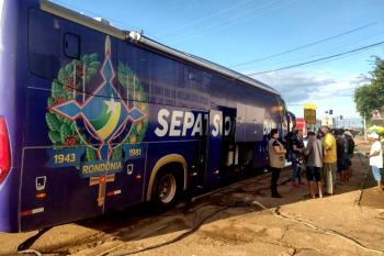 Unidade móvel “Sepat Sobre Rodas” programa cadastramento de moradores do Setor 6, em Cacaulândia