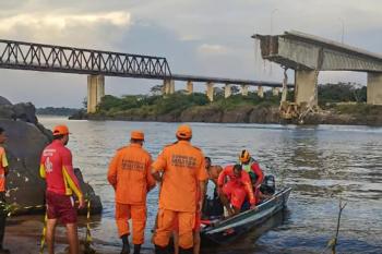 Chega a oito o número de mortes confirmadas após queda de ponte