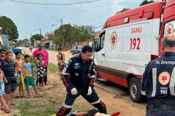 Idoso fica em estado gravíssimo após ser atacado a pauladas na zona sul