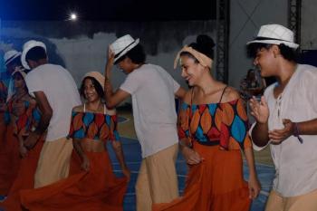 Espetáculo de Dança Maculelê: Reconstruindo o Quilombo estreia e encanta público em Vilhena 