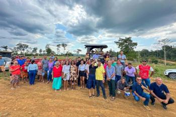 Deputado Laerte Gomes entrega trator e inaugura cerca de 100 km de estradas recuperadas na zona rural