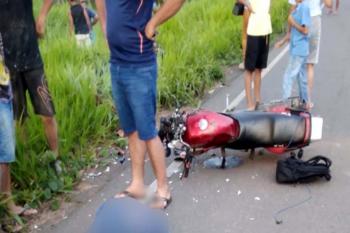 Colisão frontal entre motos deixa um morto e ferido na RO-463 