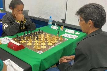 Copa Tiradentes de Xadrez começa com 32 dois enxadristas em três categorias 