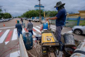 Prefeitura de Porto Velho inicia revitalização de faixas de pedestre em frente às escolas