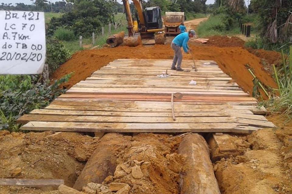 Semop possui equipe de trabalho específica para realizar a manutenção e conservação das pontes e bueiros na área rural