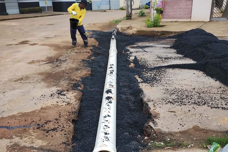 Edwilson Negreiros solicita intervenção da SEMOB para reparo de via no Bairro Floresta e é atendido