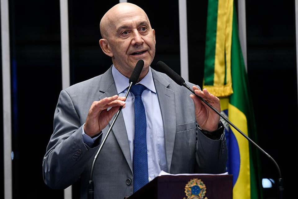 Senador de Rondônia diz em seu blog: 'Nós aqui no Brasil não precisamos de extremistas'