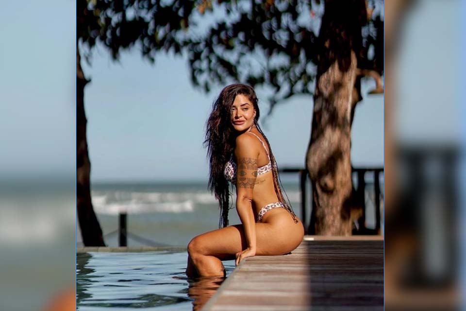 Aline Riscado posa de biquíni na natureza: “Eu só agradeço”