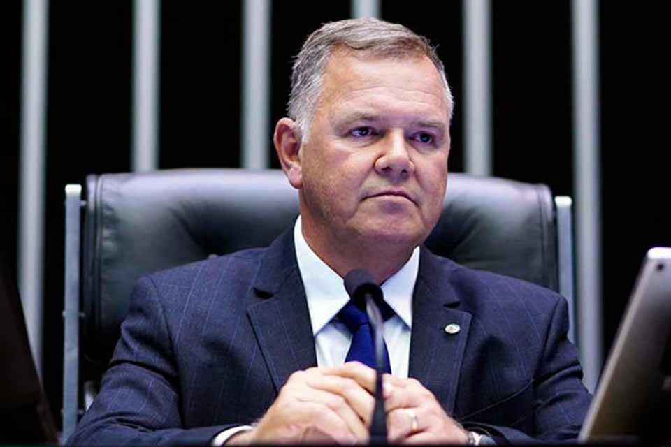 Deputado Lúcio Mosquini defende Produtores Rurais em discurso Sobre “Momento Incendiário” no Brasil