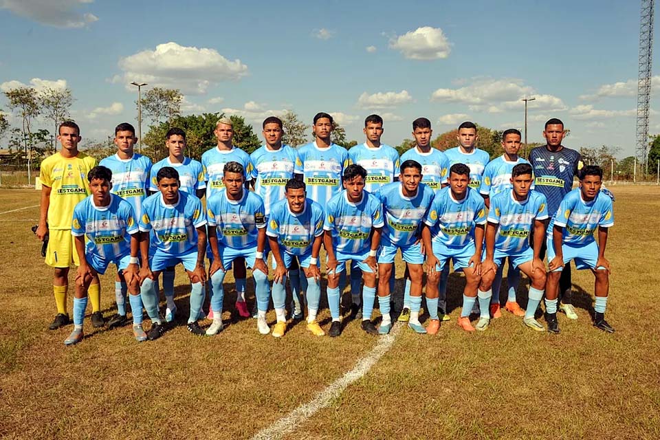 Técnico do Ji-Paraná analisa inicio dos treinos em SP, analisa amistoso e tem jogo contra o Santos