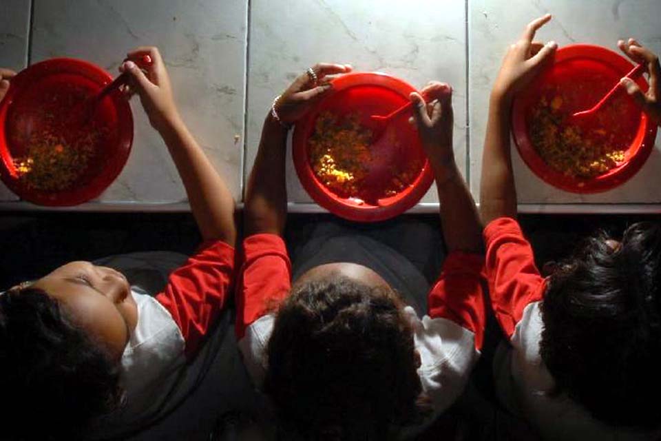 MEC libera R$ 364 milhões para alimentação escolar em todo o país