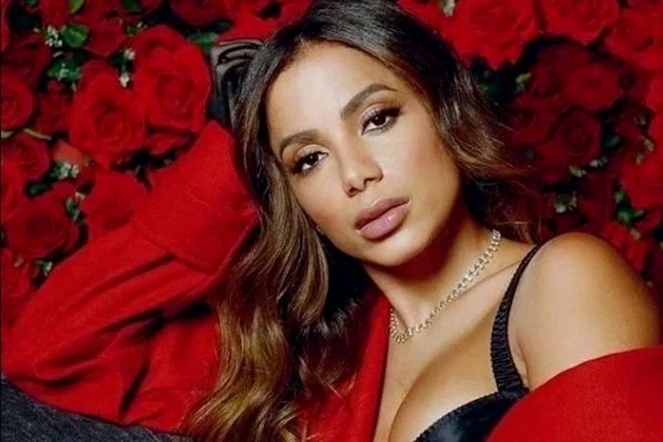 Anitta é indicada ao American Music Awards na categoria melhor artista latina