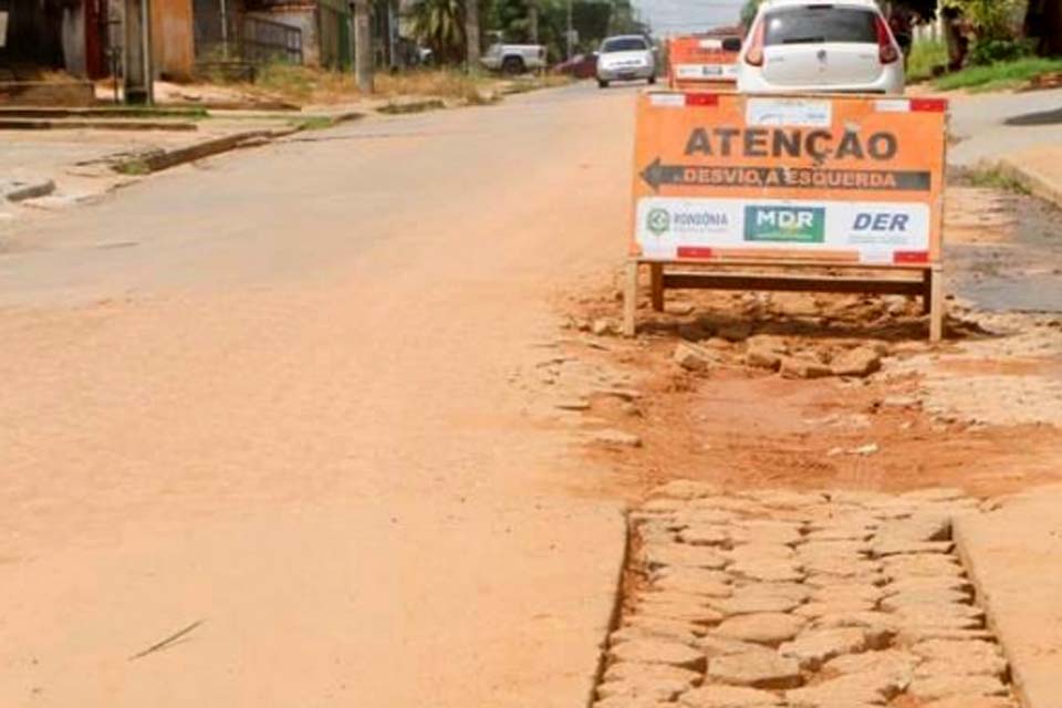 Prefeitura e DER assinam termo para recuperação de vias danificadas