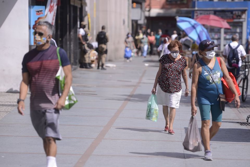 Crivella promove lockdown parcial em mais um bairro do Rio