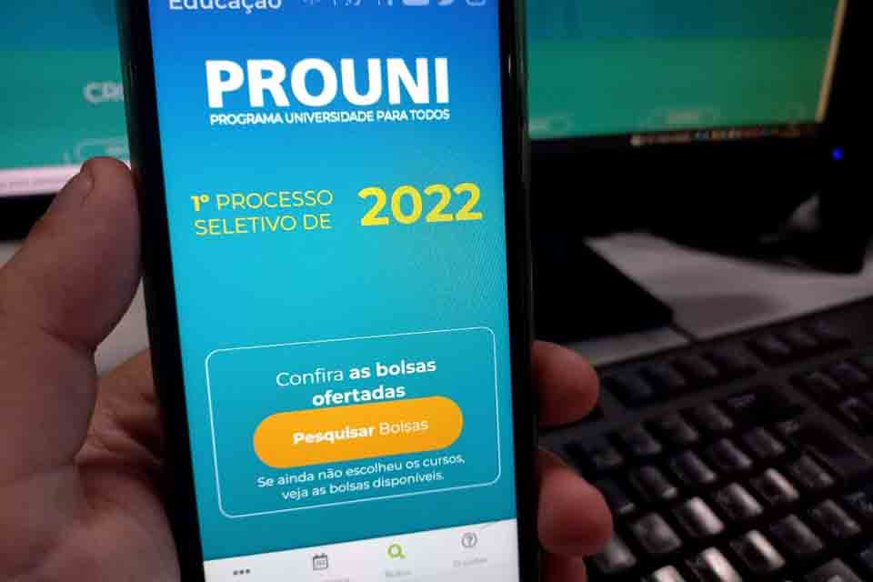 Prouni 2022 abrirá inscrições nesta 3ª feira; notas do Enem 2020 e 2021 serão aceitas