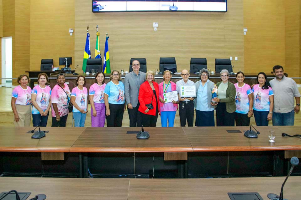 Alan Queiroz homenageia arquidiocese de Porto Velho em sessão solene realizada na Assembleia Legislativa