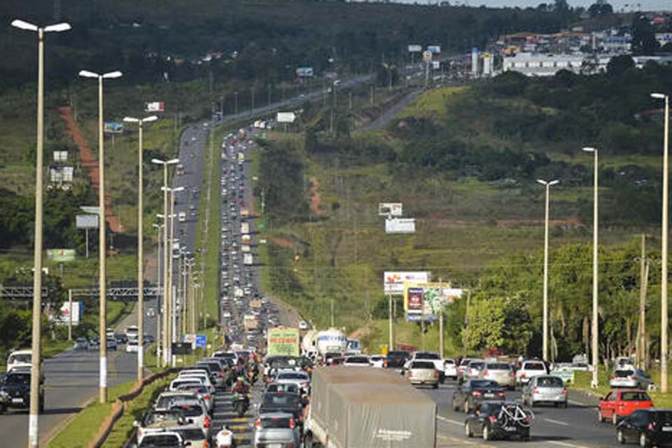 RS: um trecho de estrada está totalmente interditado e 16 parcialmente, aponta Ministério dos Transportes