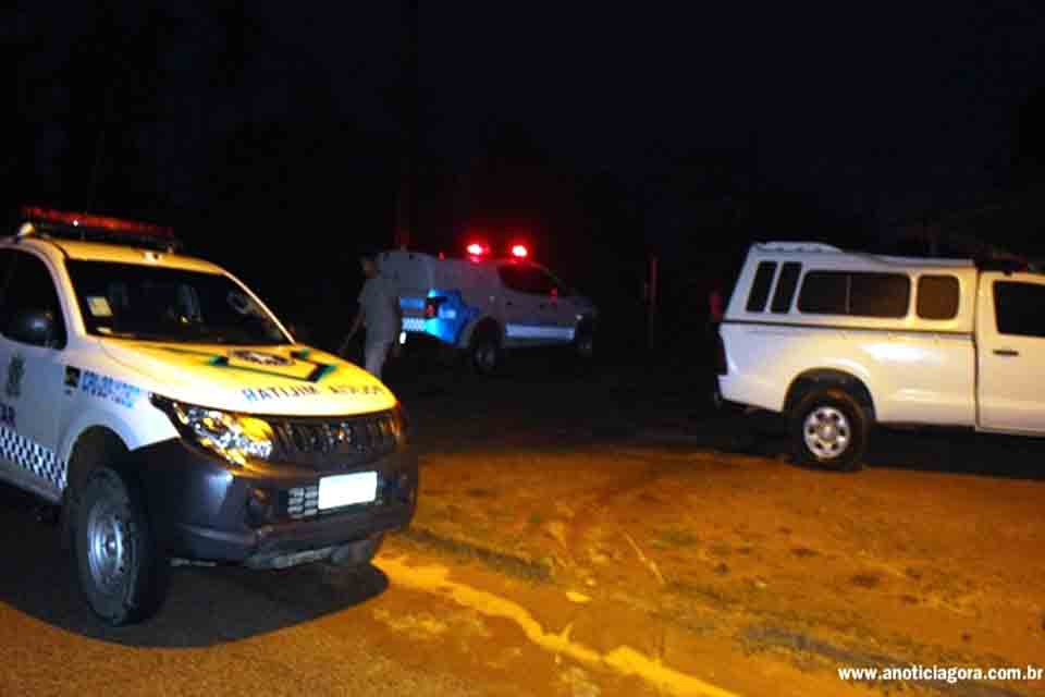 Homem é morto a facadas após discussão e bebedeira em Vale do Anari