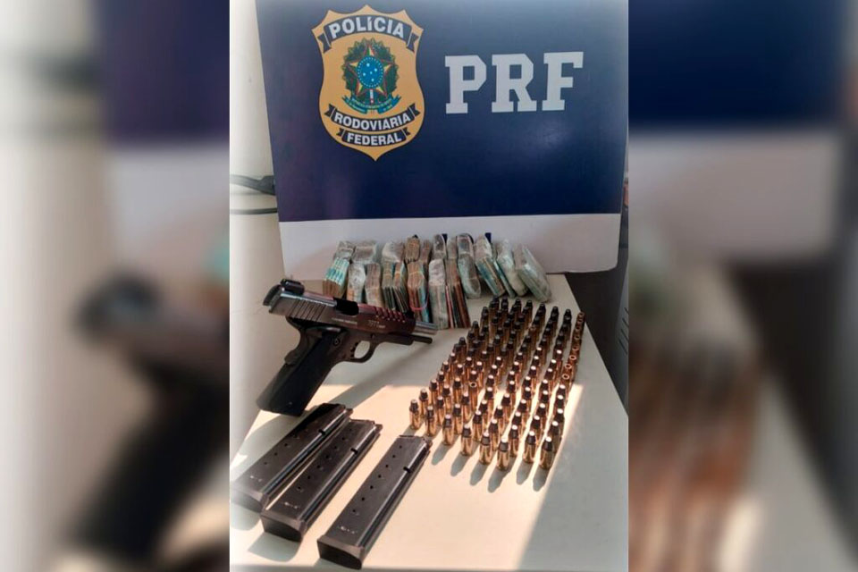PRF apreende na BR 364 arma, munições e mais de R$ 100 mil em espécie
