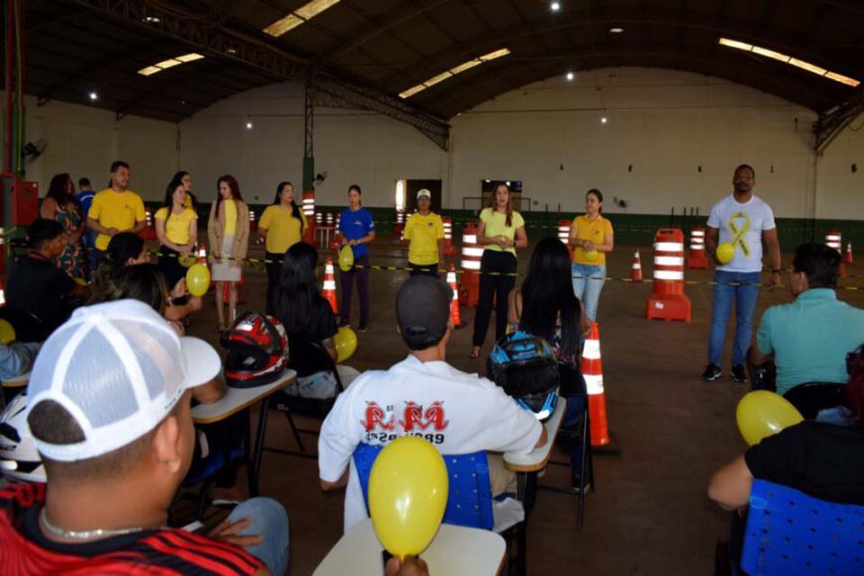 Detran realiza palestra sobre o Movimento Maio Amarelo para candidatos a condutores de motocicletas