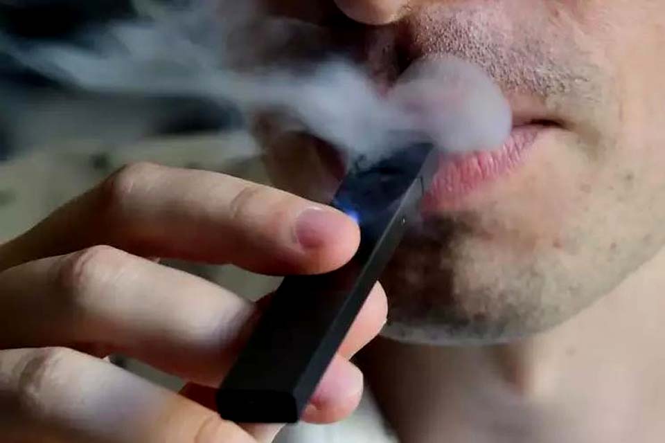 Anvisa mantém proibição do cigarro eletrônico e defende fiscalização do comércio ilegal