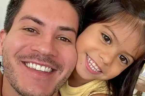 Arthur Aguiar comenta ausência no aniversário da filha: “Pergunta tem que ser feita para quem organizou”