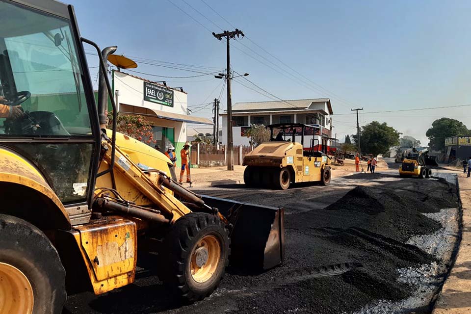 Trecho urbano da RO-471 no município recebe obras de recuperação e asfalto