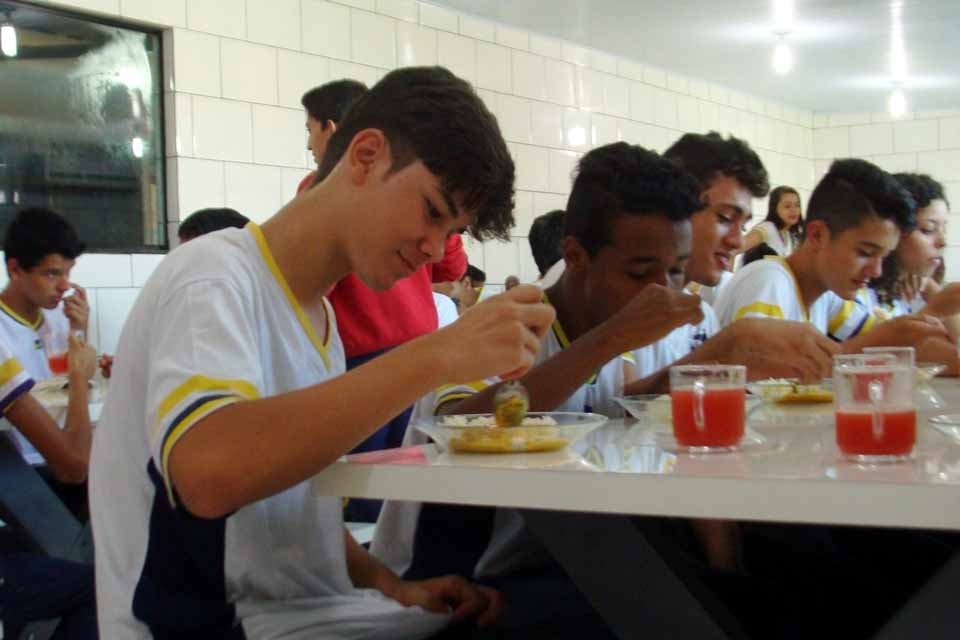 Possibilidade de prorrogação das parcelas do Cartão Alimentação Escolar é avaliada pelo Governo do Estado