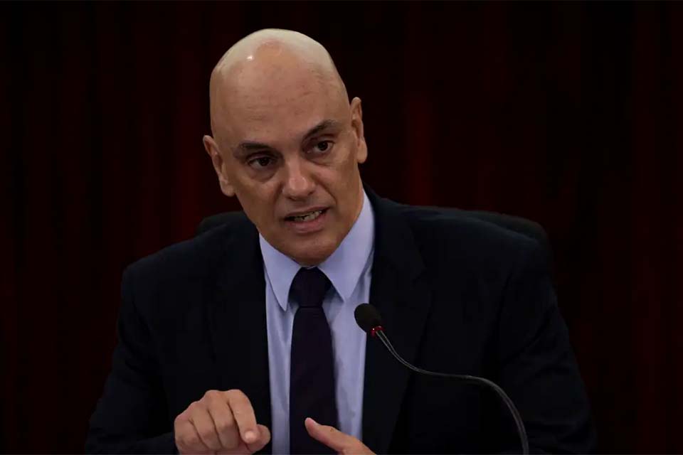 Alexandre de Moraes defende limites no uso da inteligência artificial nas eleições