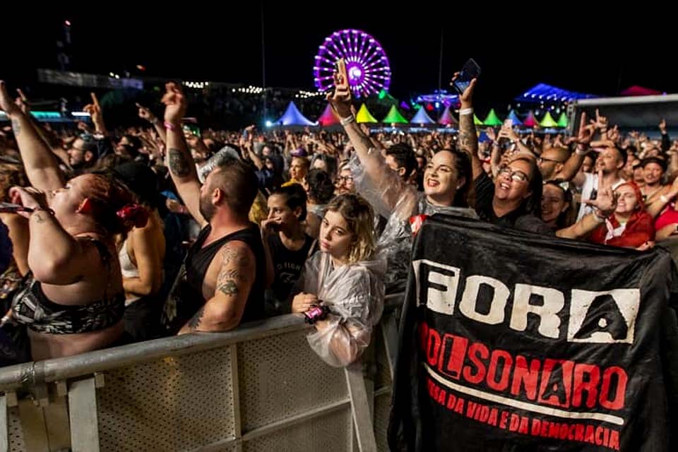 Ministro do Tribunal Superior Eleitoral revoga proibição de falas políticas no Lollapalooza