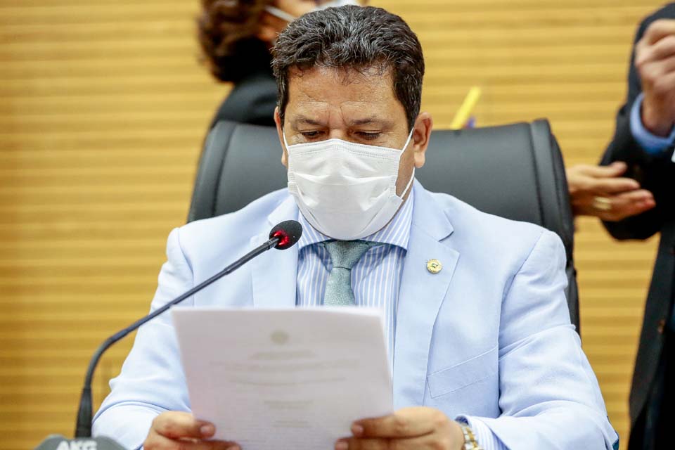 Jair Montes apresenta projeto que pretende incentivar a contratação de menor aprendiz na administração pública