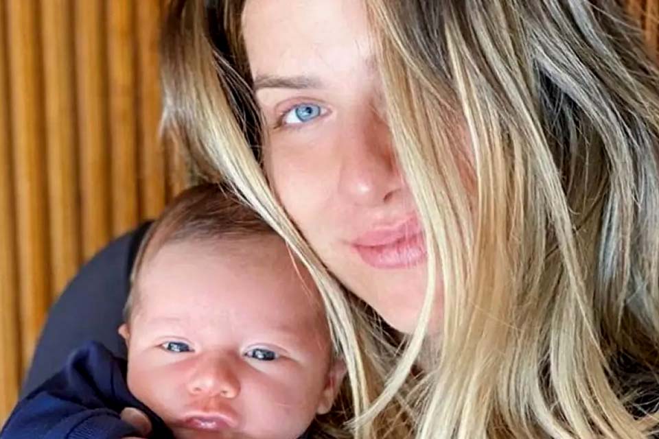 Filho de Giovanna Ewbank e Bruno Gagliasso completa 7 meses e ganha homenagem