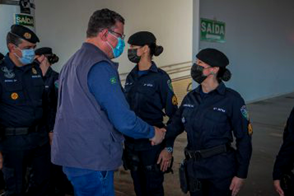 Marcos Rocha enaltece a dedicação dos policiais militares rondonienses durante formatura de soldados do 4º Batalhão