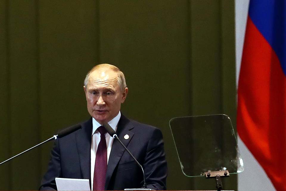 Rússia prefere aguardar contagem final de votos antes de cumprimentos