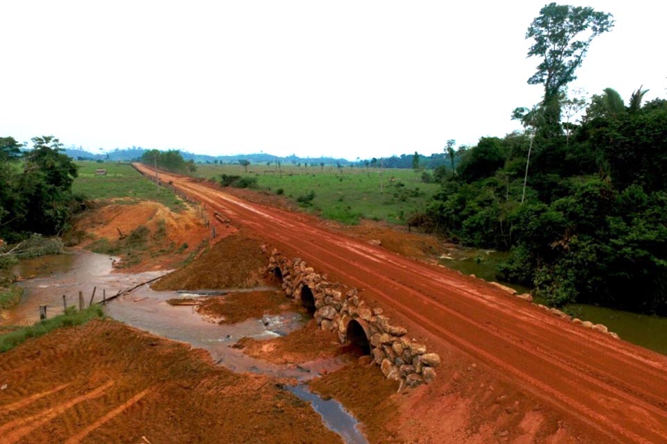 Substituição de ponte e melhorias na trafegabilidade da RO-460 são realizadas 