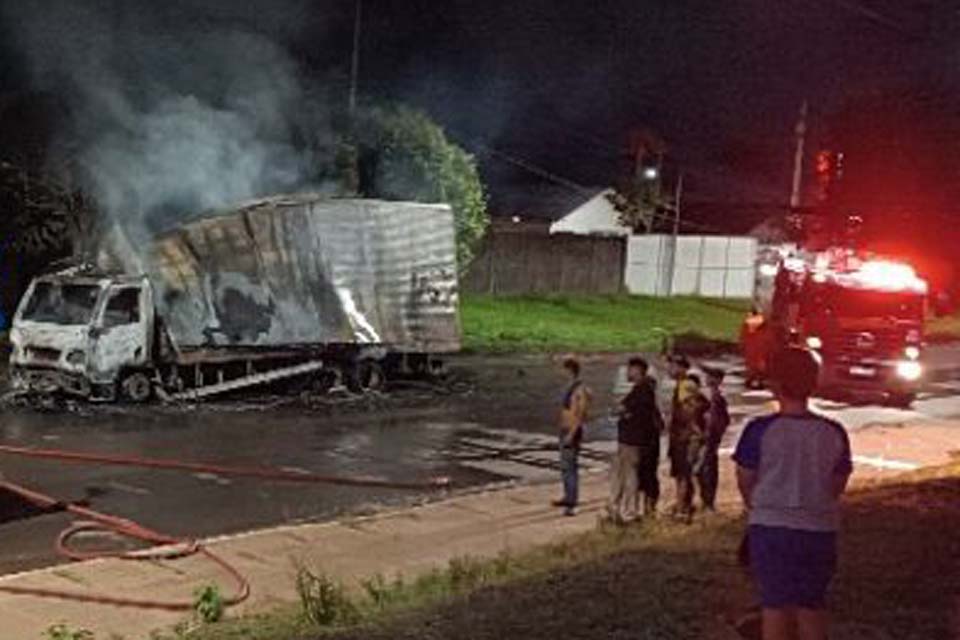 Motociclista morre em colisão com caminhão em Ji-Paraná