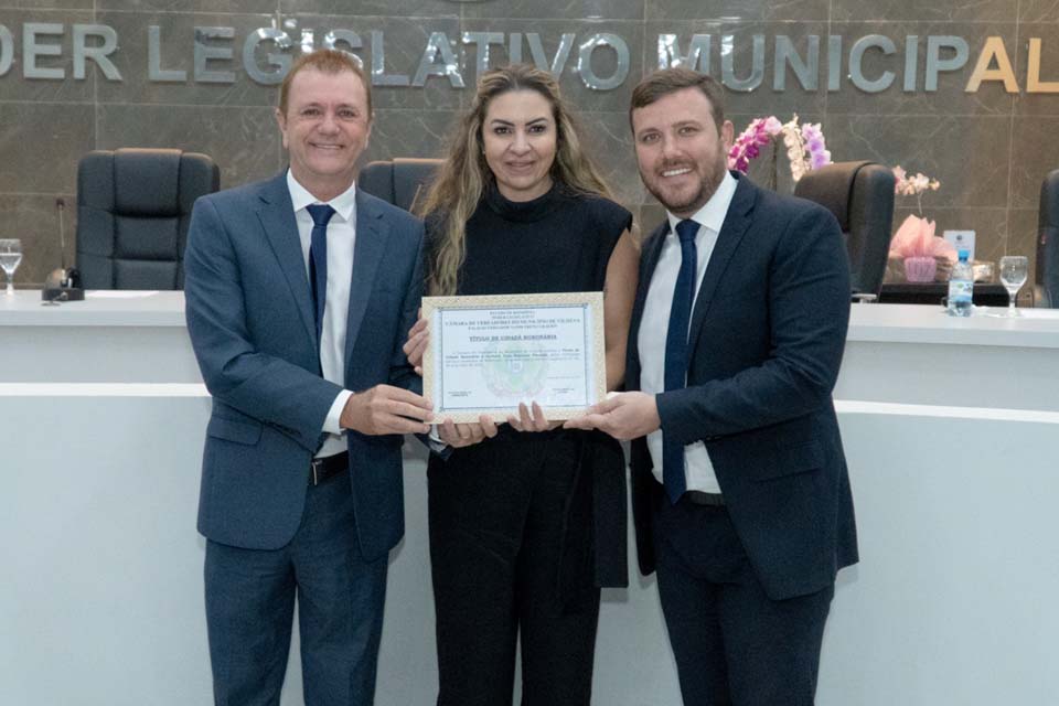 Deputado Luizinho Goebel participa da sessão que homenageou promotora de Justiça Yara Travalon