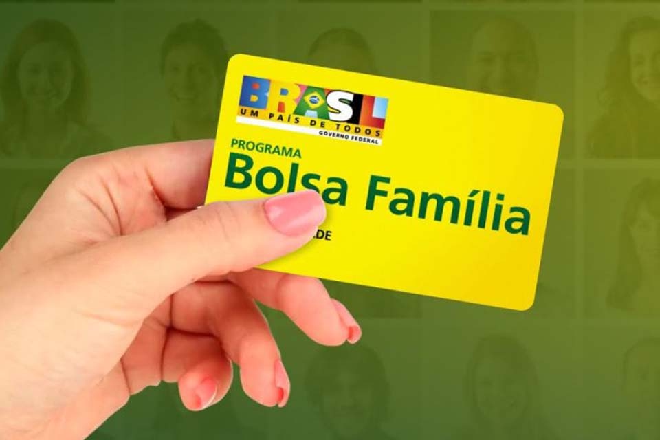 Divulgada lista dos novos beneficiários do programa Bolsa Família 