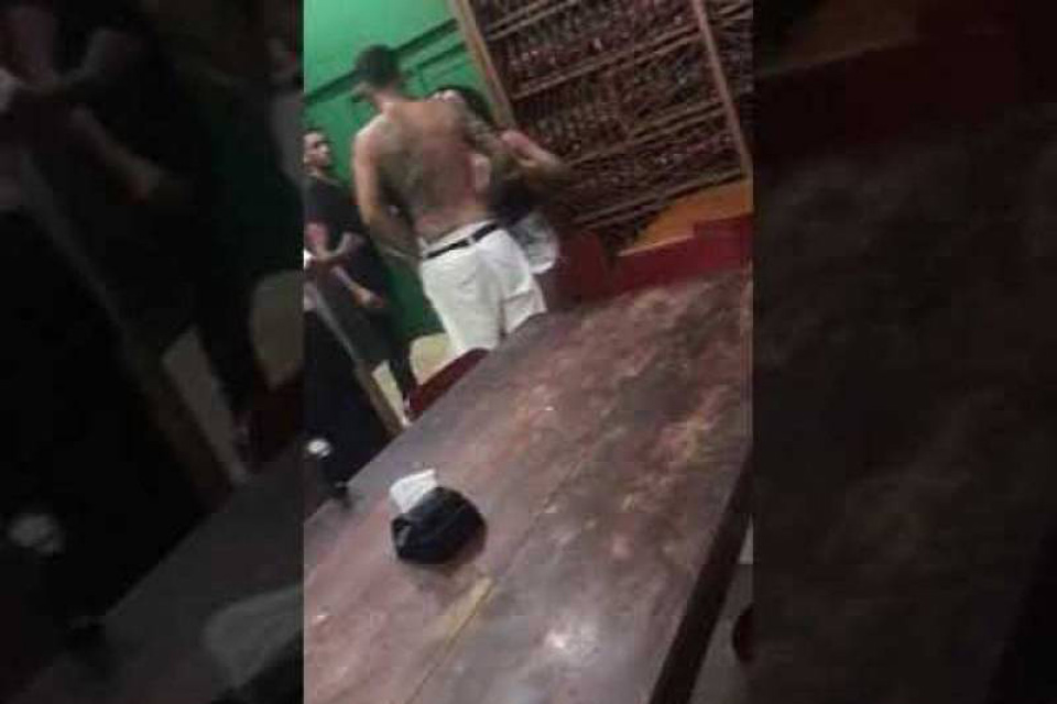 Embriagada e grávida, mulher de 24 anos “quebra tudo” em bar e fere duas pessoas