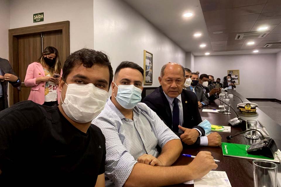 Deputado Expedito Netto participa de reunião com a Bancada Federal para definir emendas para a Educação de Rondônia