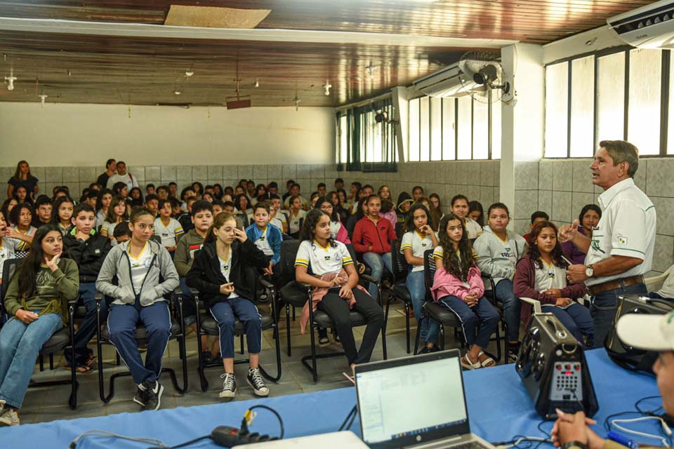 Autarquia Municipal de Trânsito realiza palestra no Colégio Aluízio Ferreira