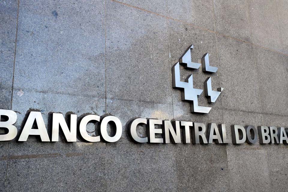 Mercado reduz previsão da inflação de 4,75% para 4,65% este ano