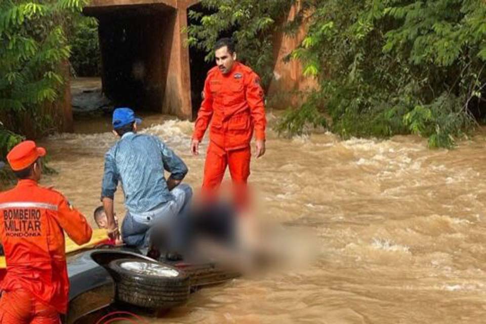 Mãe e filha morrem após carro cair em rio em Cerejeiras